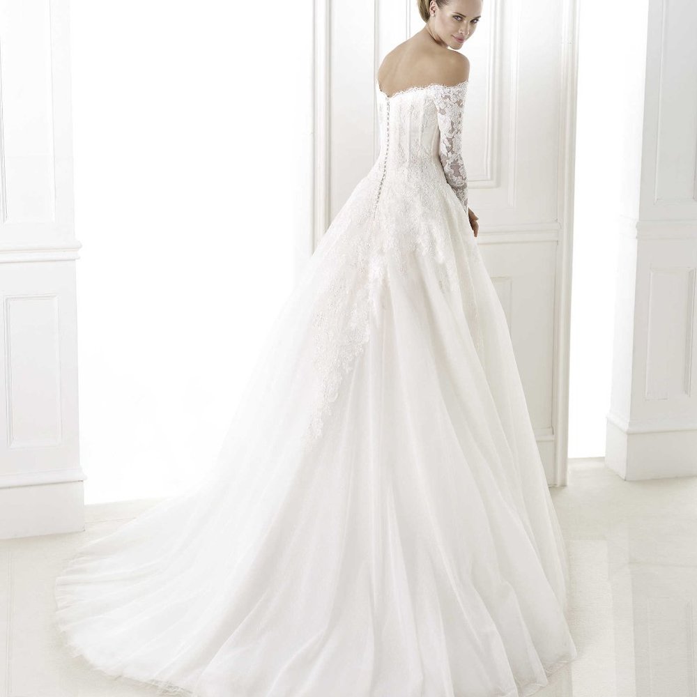 Off-Shoulder Long Sleeve White Lace Ball Gown Dress - Picture 2 of 16